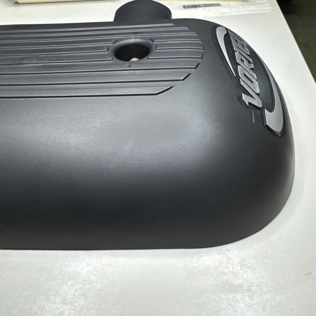 01-06 Silverado Sierra Tahoe Yukon Suburban 4.8 5.3 6.0 Vortec Engine Cover 1258