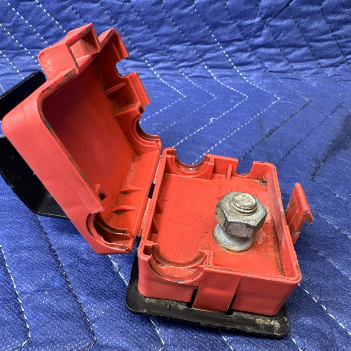1999-2007 Silverado Sierra Battery Junction Block Terminal 12191376 OEM