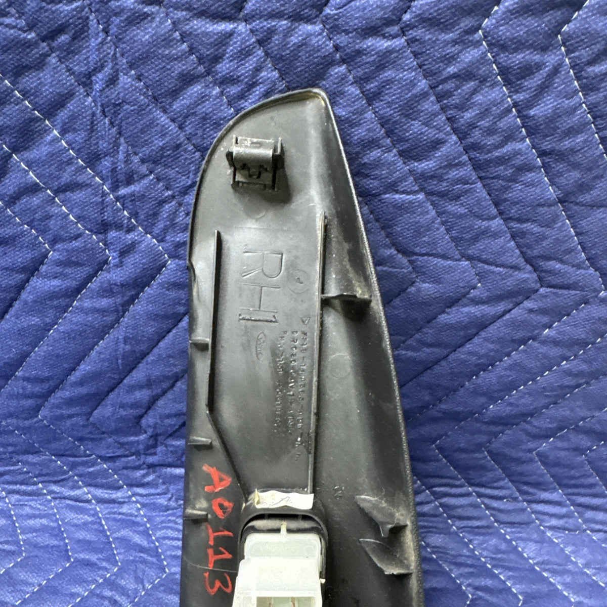 2002-2007 Ford F250 F350 Super Duty RH Window Lock Switch Bezel 2C3T-14A563-AA