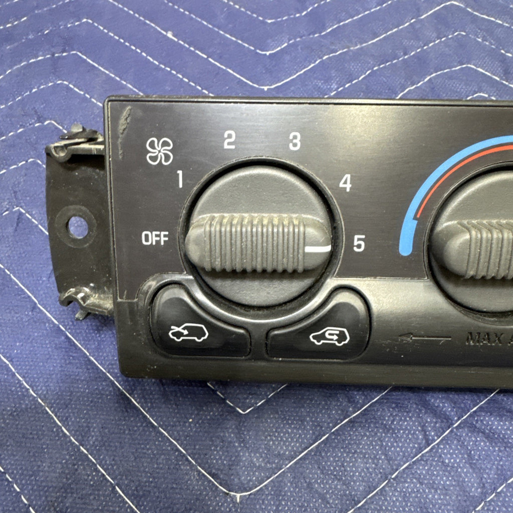 1999–2002 Silverado Sierra HVAC Climate Control Module 15054698 OEM