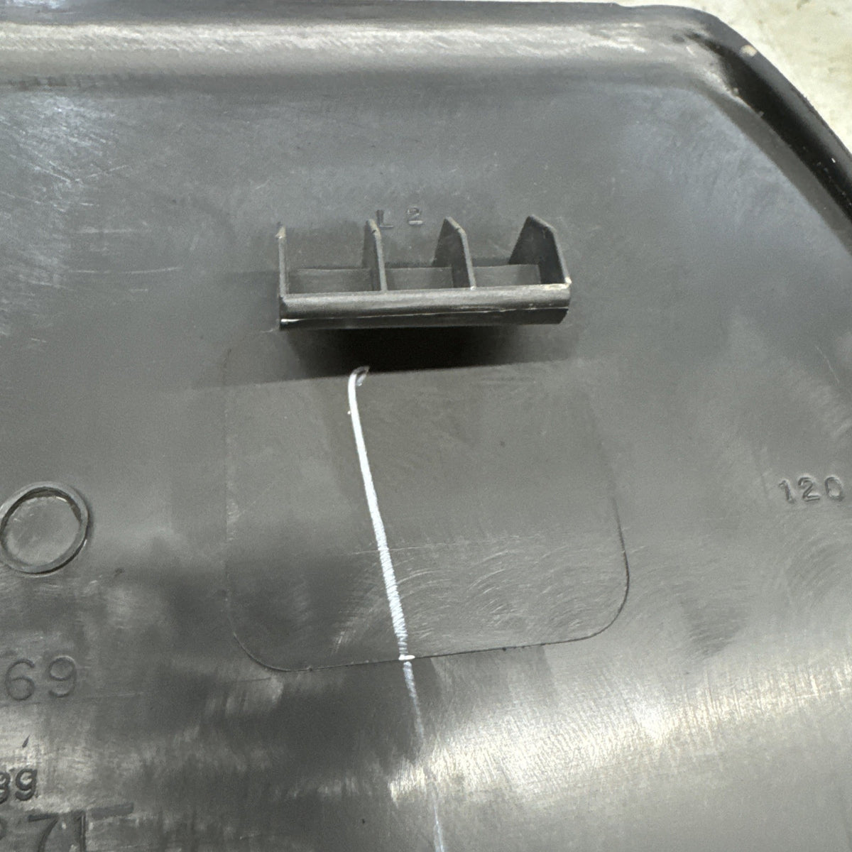 2003-2007 Silverado Sierra RH Manual Window Door Panel 15188272 OEM