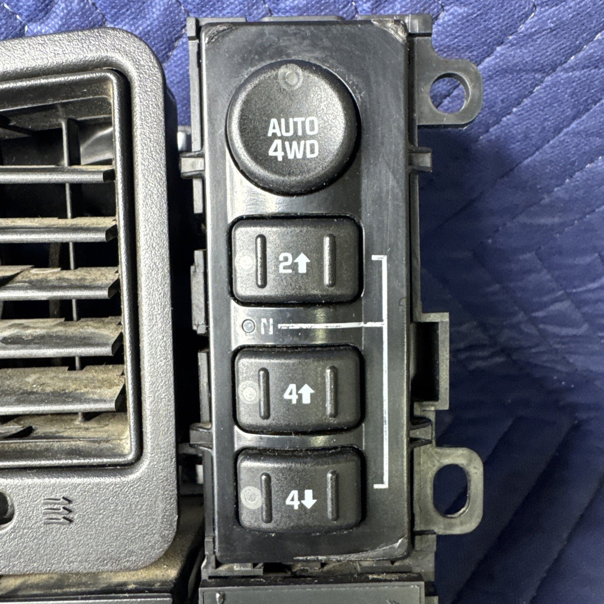 1999-2007 Silverado Sierra Headlight 4WD Switch Dash Vent Bezel 15034164 OEM