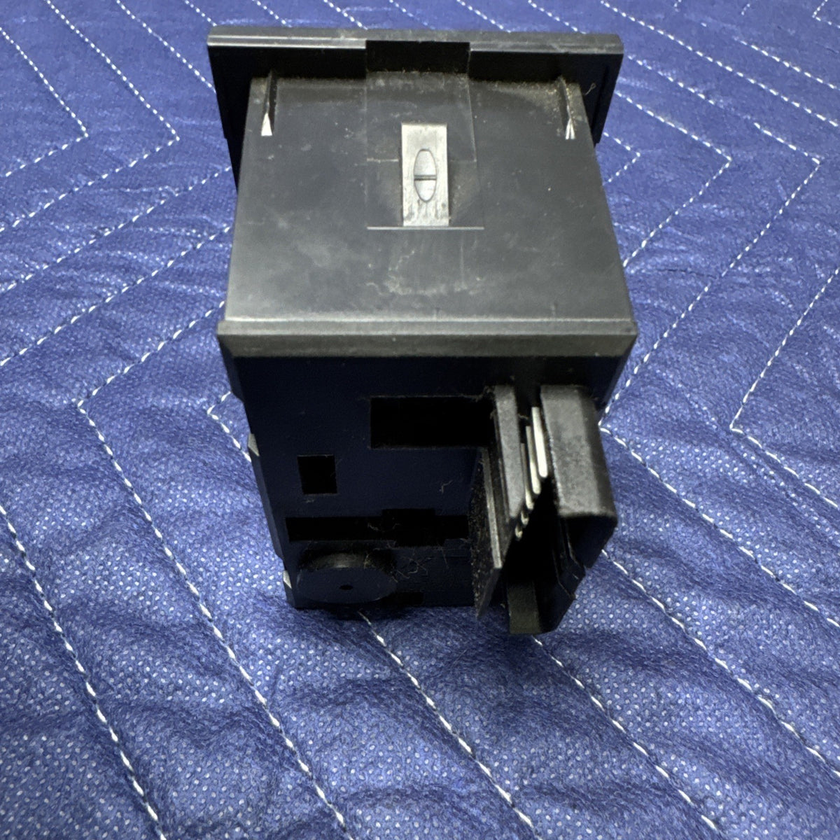 1999-2002 Silverado Sierra Tahoe Yukon Fog Cargo Light Switch 15735837