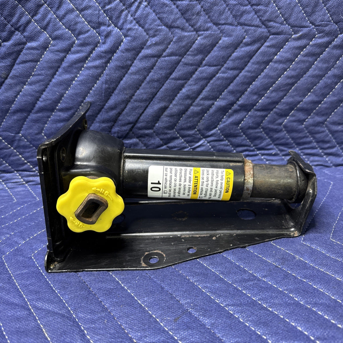 1999-2007 Silverado Sierra Tahoe Yukon Spare Tire Bottle Jack 15171999 OEM
