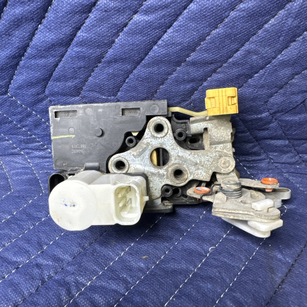 01-07 Silverado Sierra Tahoe Yukon Avalanche Rear Left Door Latch Lock Actuator