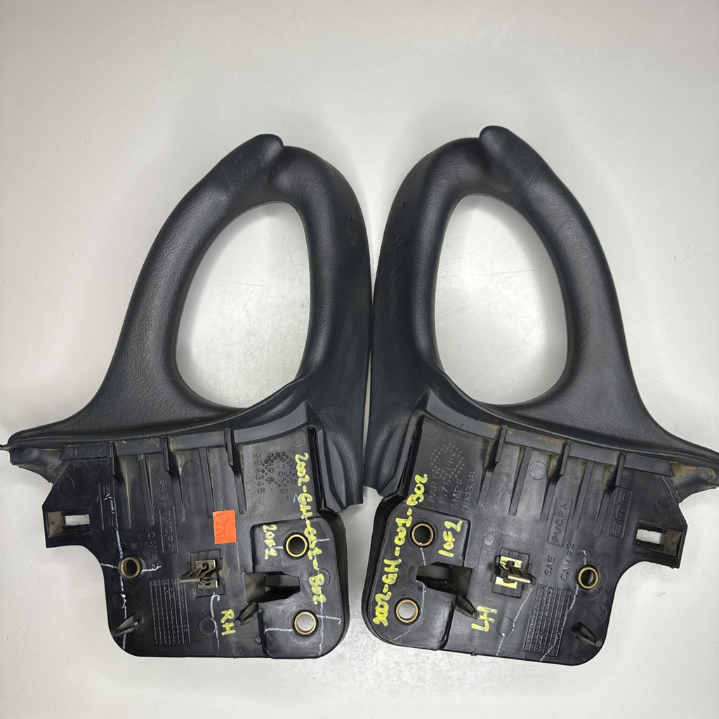 99-06 GM Silverado Sierra Tahoe Yukon B Pillar Grab Handle Pair 15761196 OEM