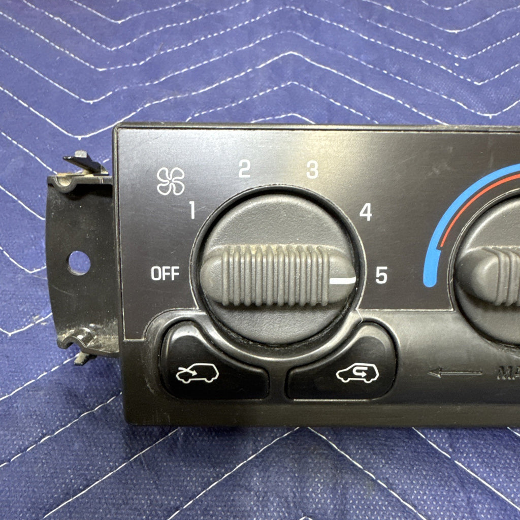 1999–2002 Silverado Sierra HVAC Climate Control Module 15054698 OEM