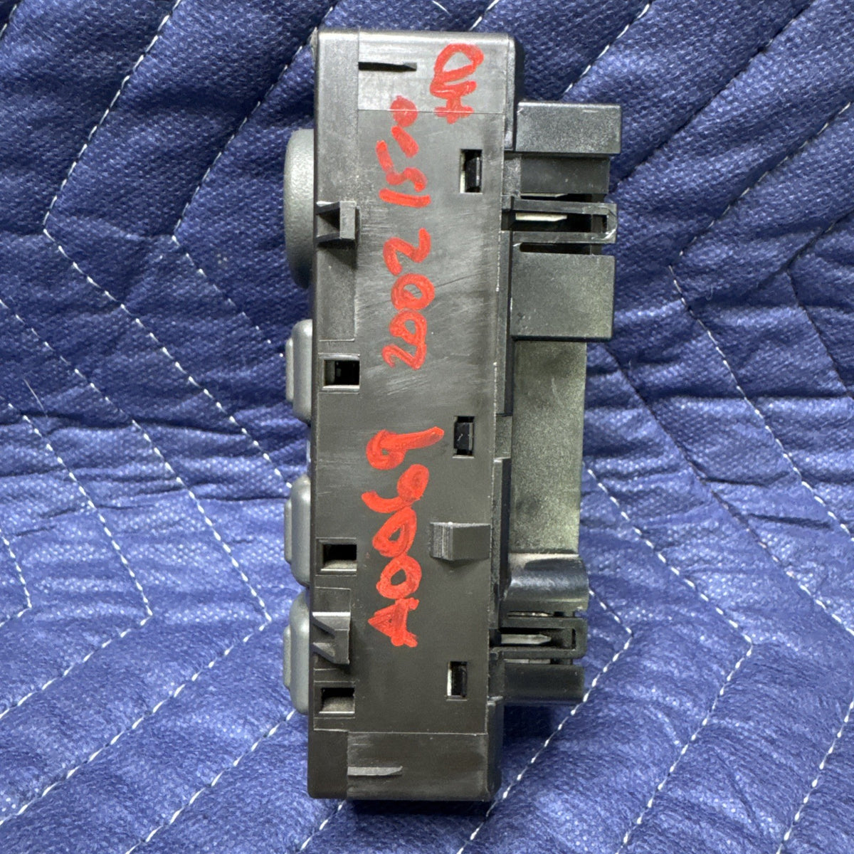 1999-2002 Silverado Sierra Tahoe Yukon 4WD Transfer Case Switch 15709327 OEM