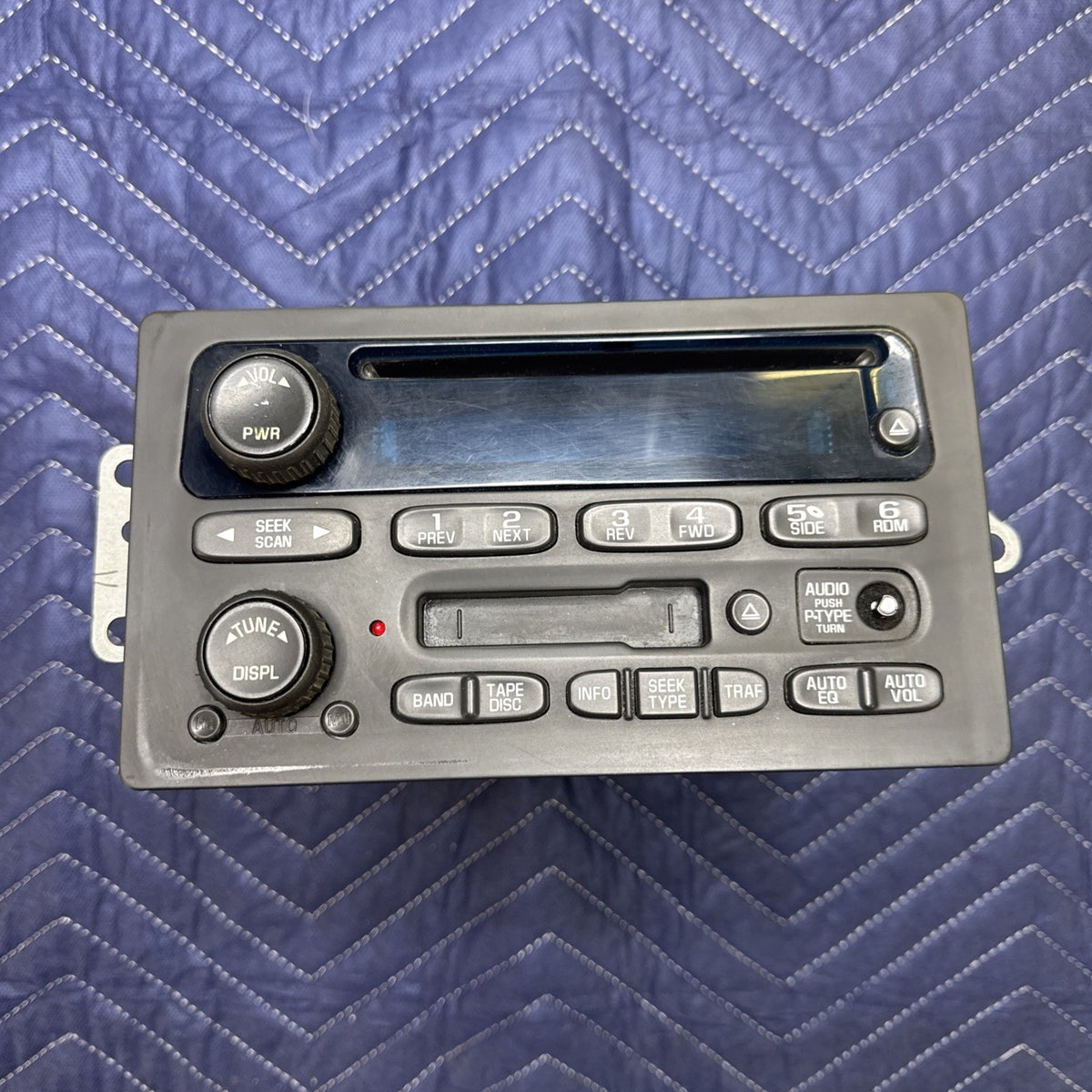2003-2005 Chevrolet Silverado GMC Sierra Radio CD Cassette 15104156 OEM