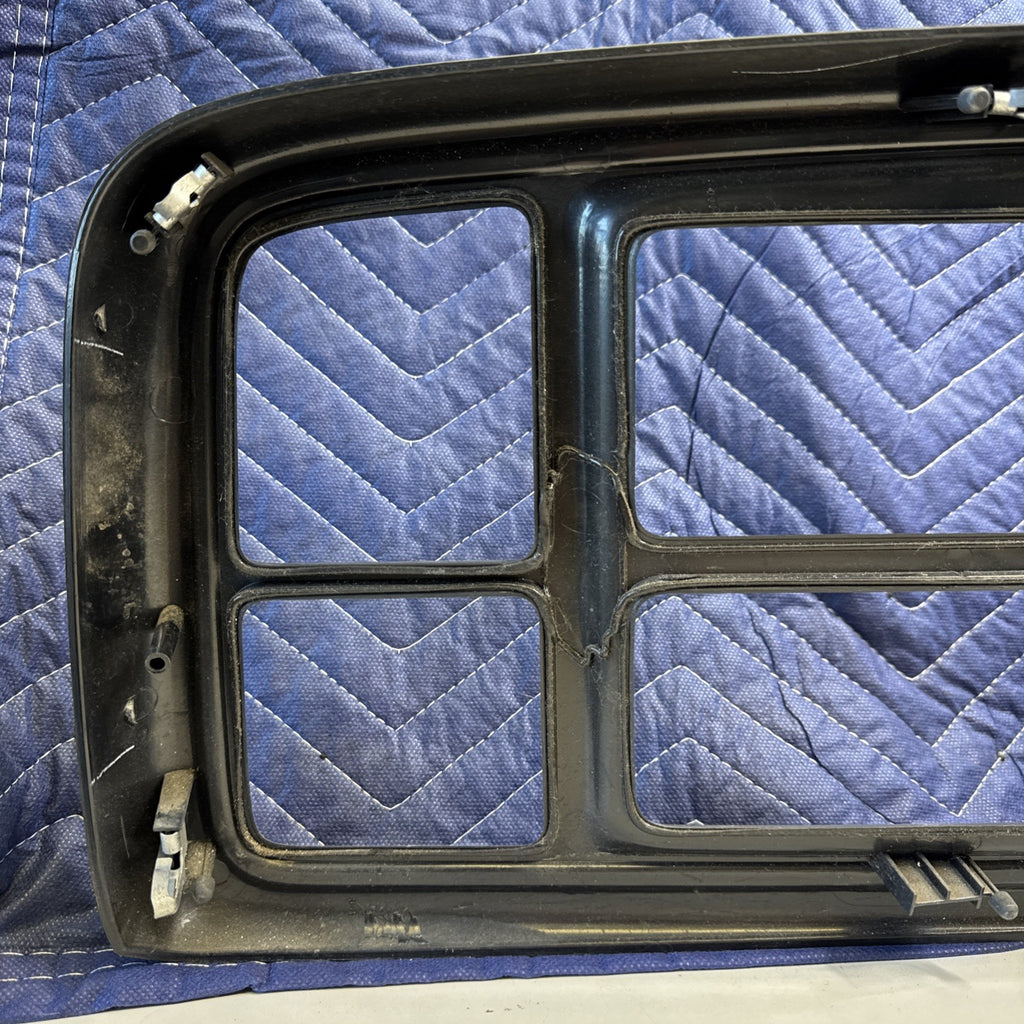 1999-02 GM Silverado Sierra Tahoe Yukon Radio Stereo Dash Bezel 15772850 OEM