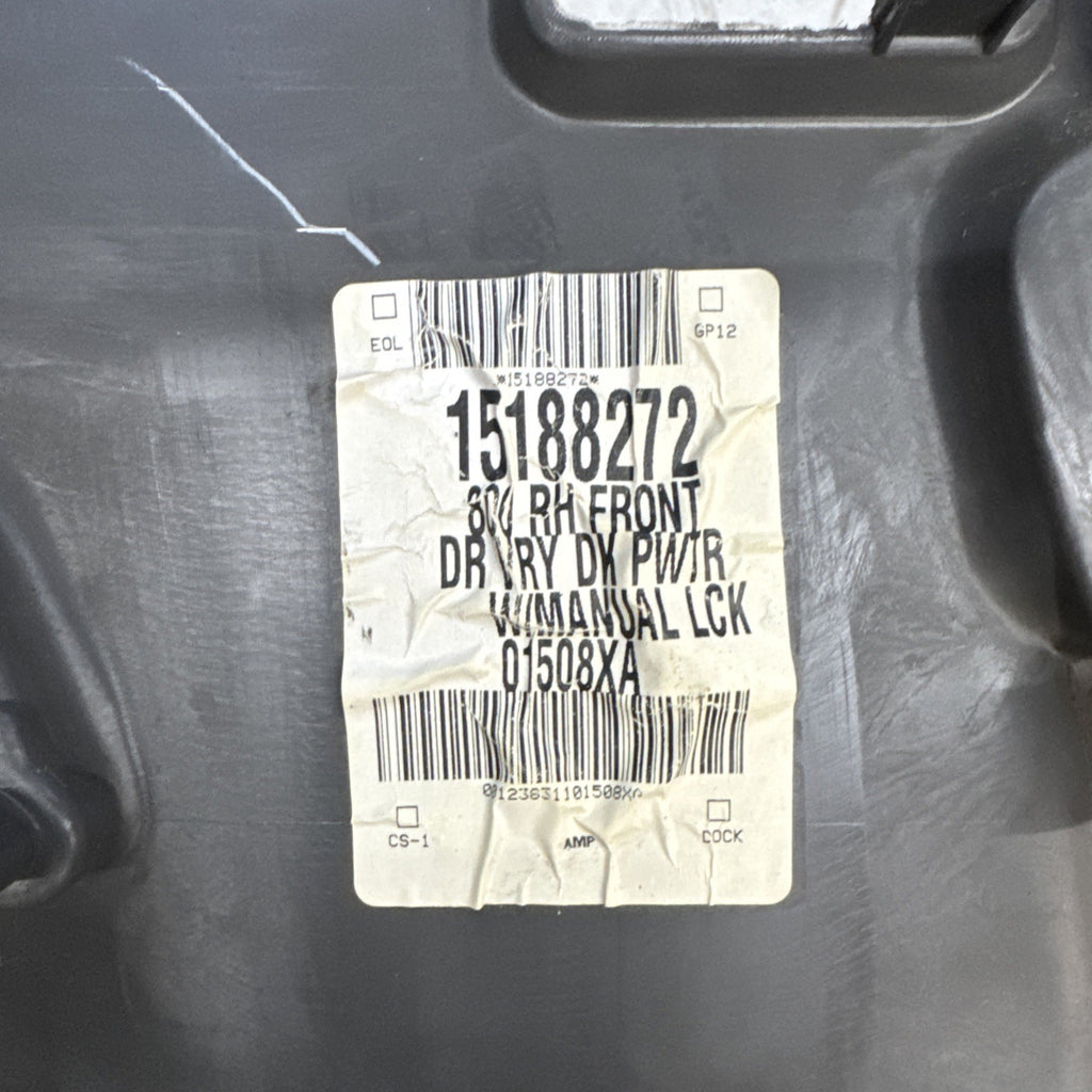 2003-2007 Silverado Sierra RH Manual Window Door Panel 15188272 OEM