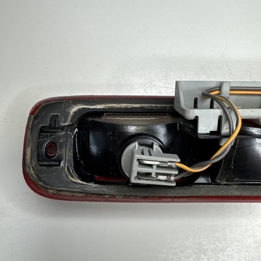 1999-2007 Chevrolet Silverado GMC Sierra 3rd Brake Light 16525205 OEM