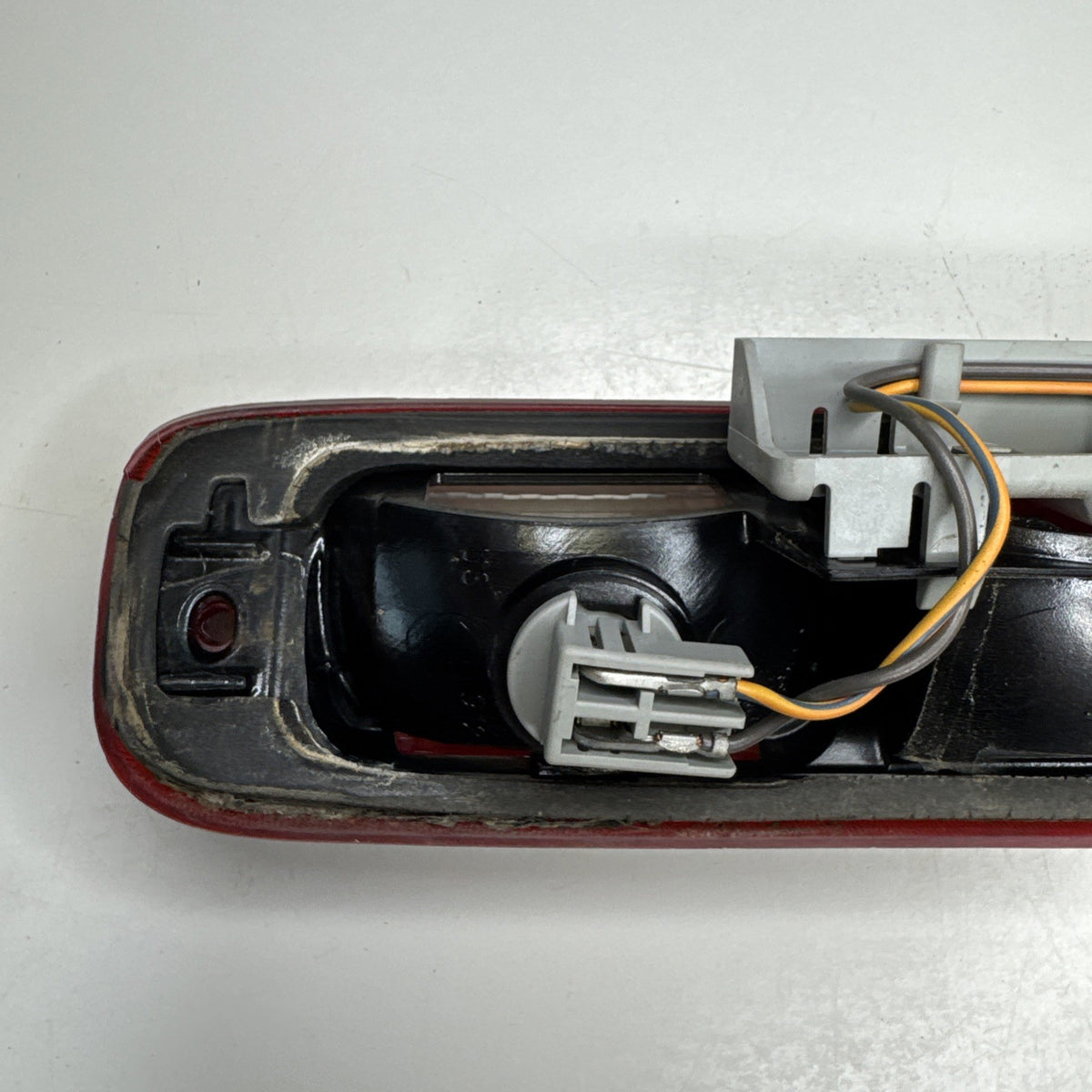 1999-2007 Chevrolet Silverado GMC Sierra 3rd Brake Light 16525205 OEM