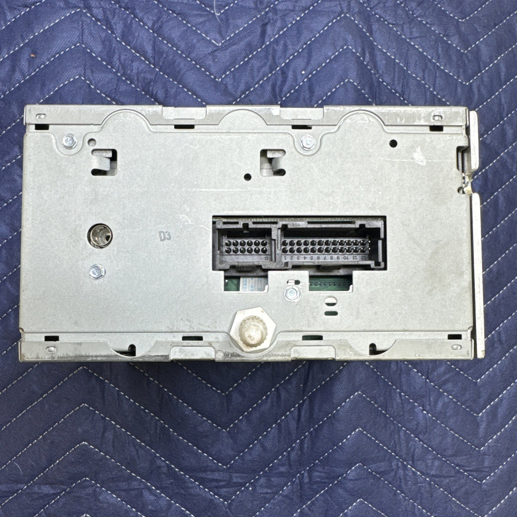 2003-2005 Chevrolet Silverado GMC Sierra Radio CD Cassette 15104156 OEM