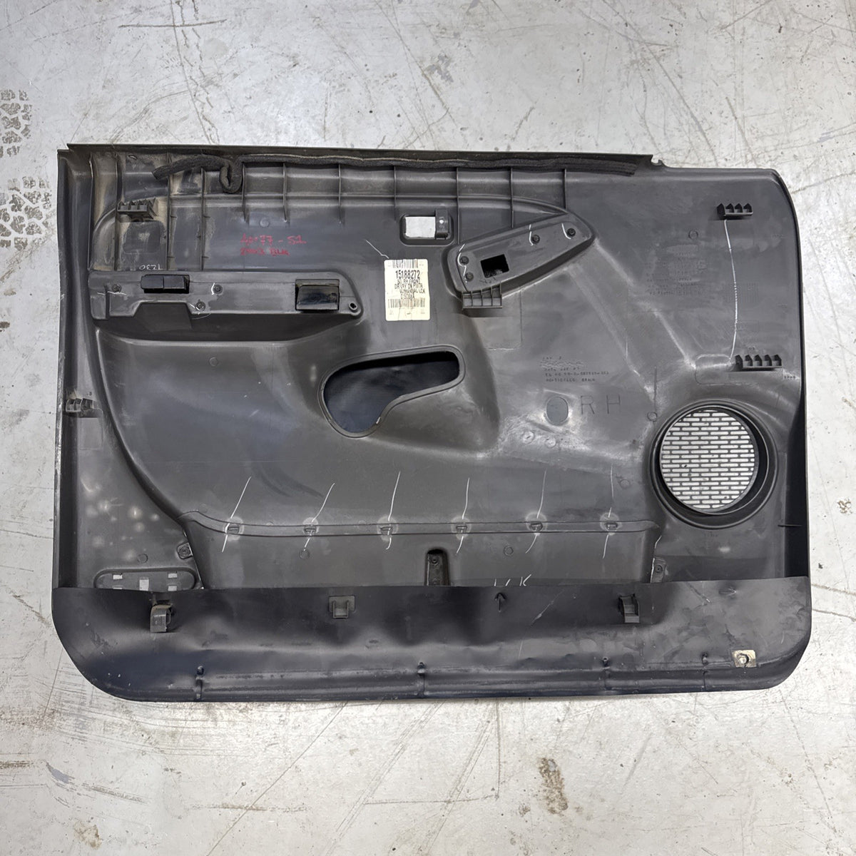 2003-2007 Silverado Sierra RH Manual Window Door Panel 15188272 OEM