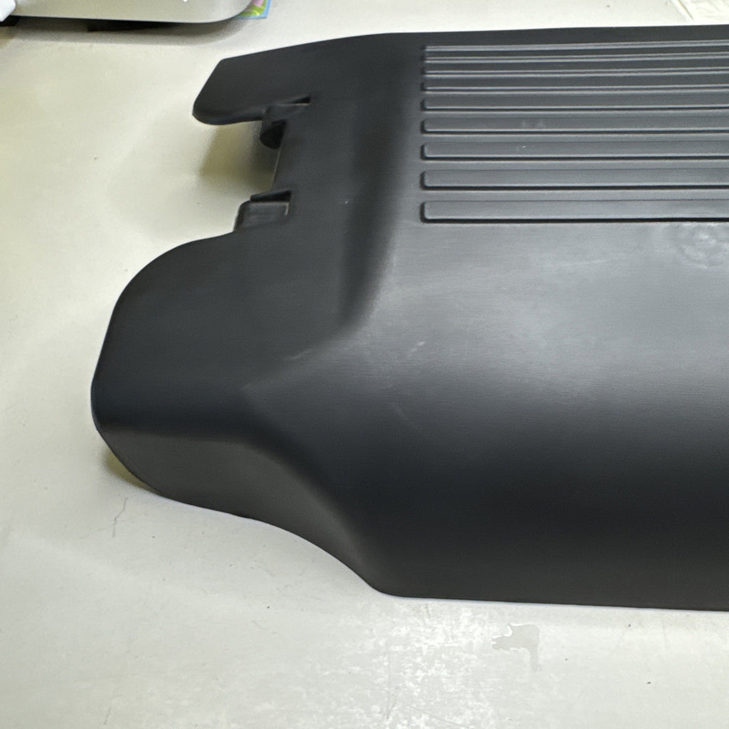 01-06 Silverado Sierra Tahoe Yukon Suburban 4.8 5.3 6.0 Vortec Engine Cover 1258