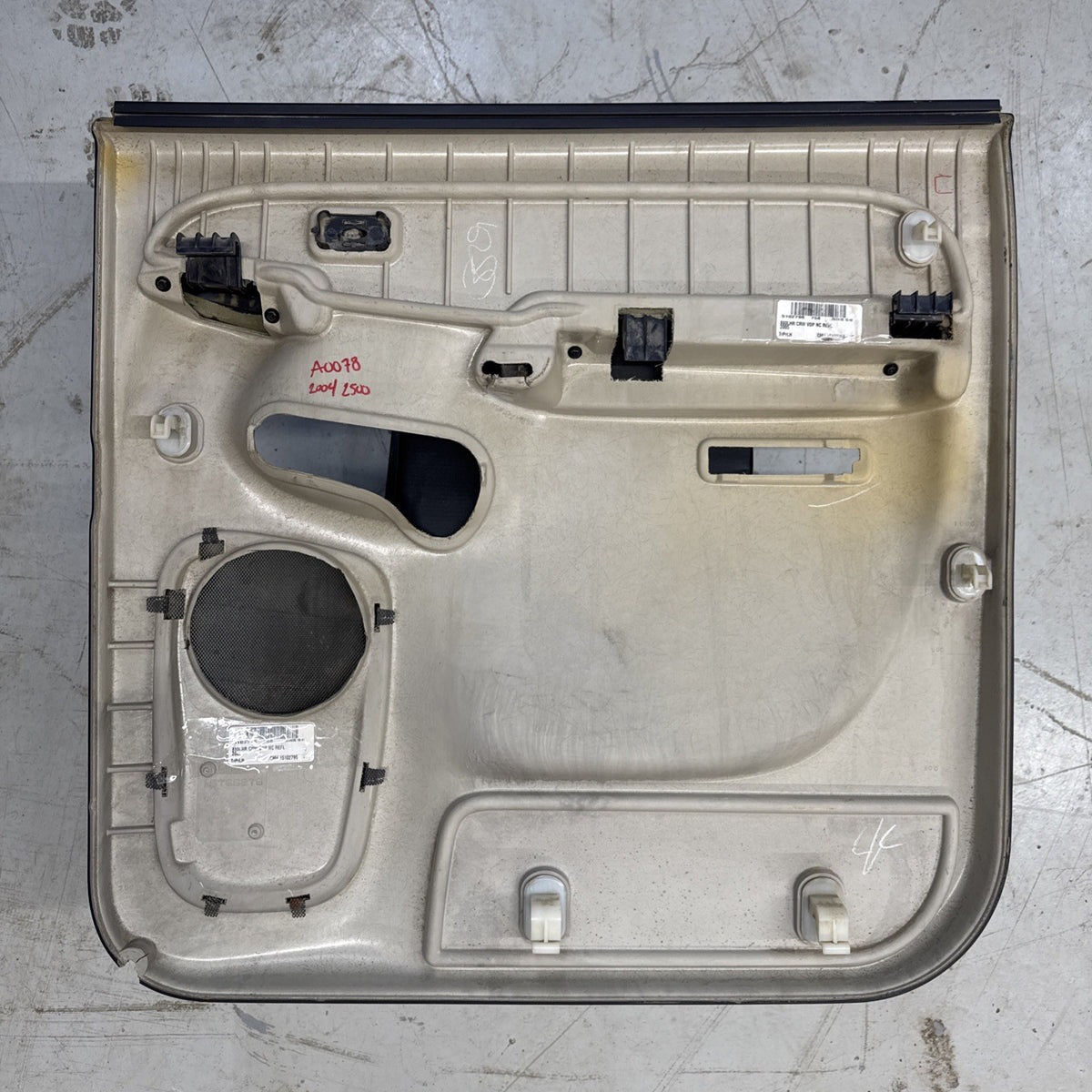 2003-2007 Silverado Sierra Crew Cab LH Rear Door Panel 15102796 OEM