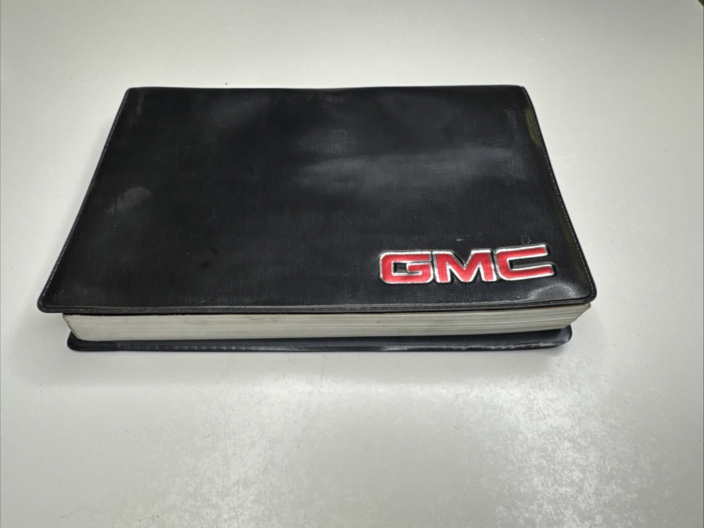 2003 GMC Sierra Owners Manual Portfolio Case Set X2315B OEM Canadian First Editi