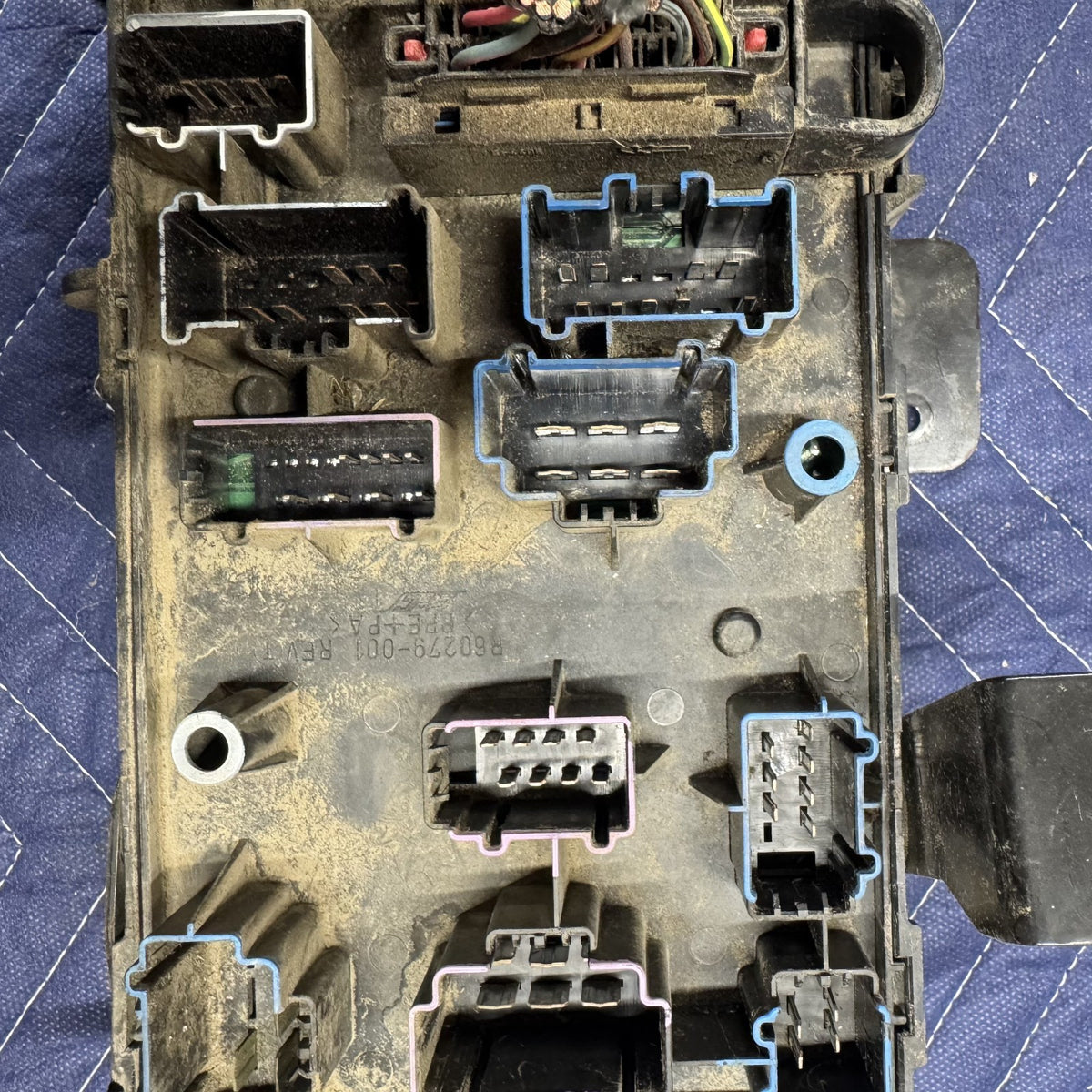 2005-2007 Ford F250 F350 Interior Fuse Box 5C3T-14A067 OEM
