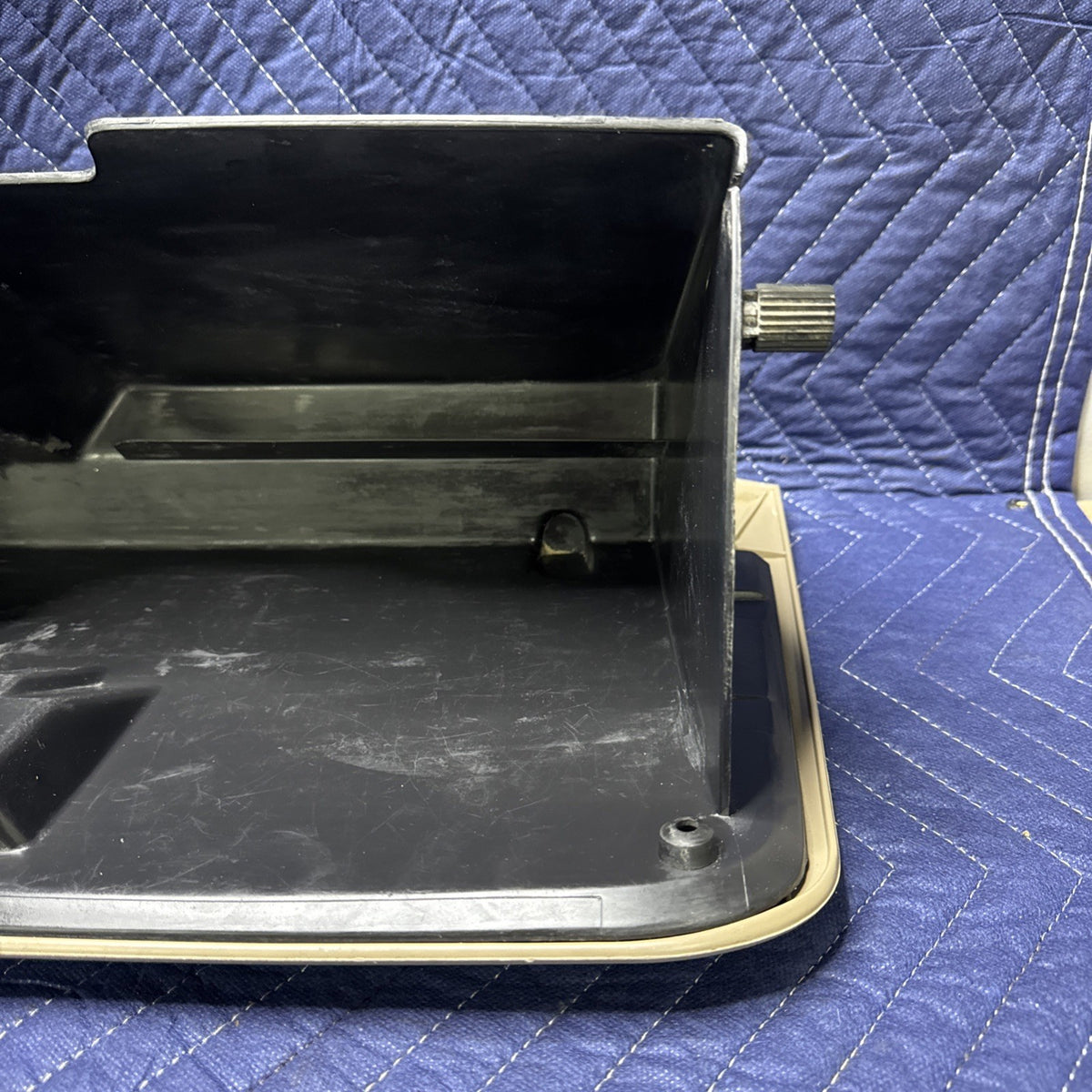 2003-2007 Ford F250 F350 Glove Box Storage Bin Parchment Tan 3C3X-250601-BA OEM
