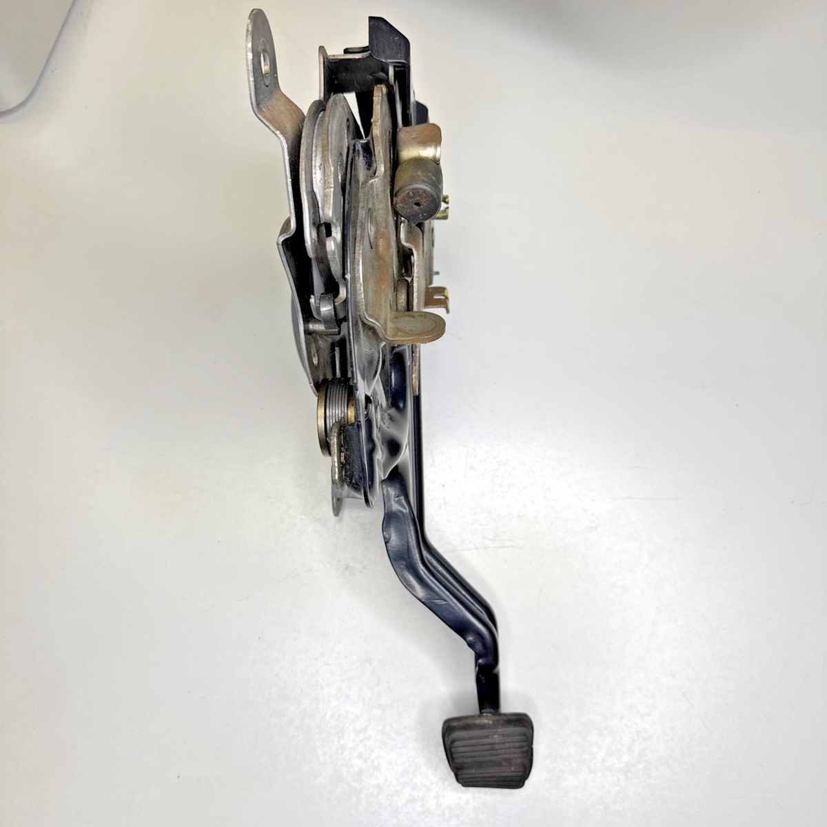 03-06 GM Silverado Sierra Tahoe Yukon Emergency Parking Brake Pedal Assembly OEM