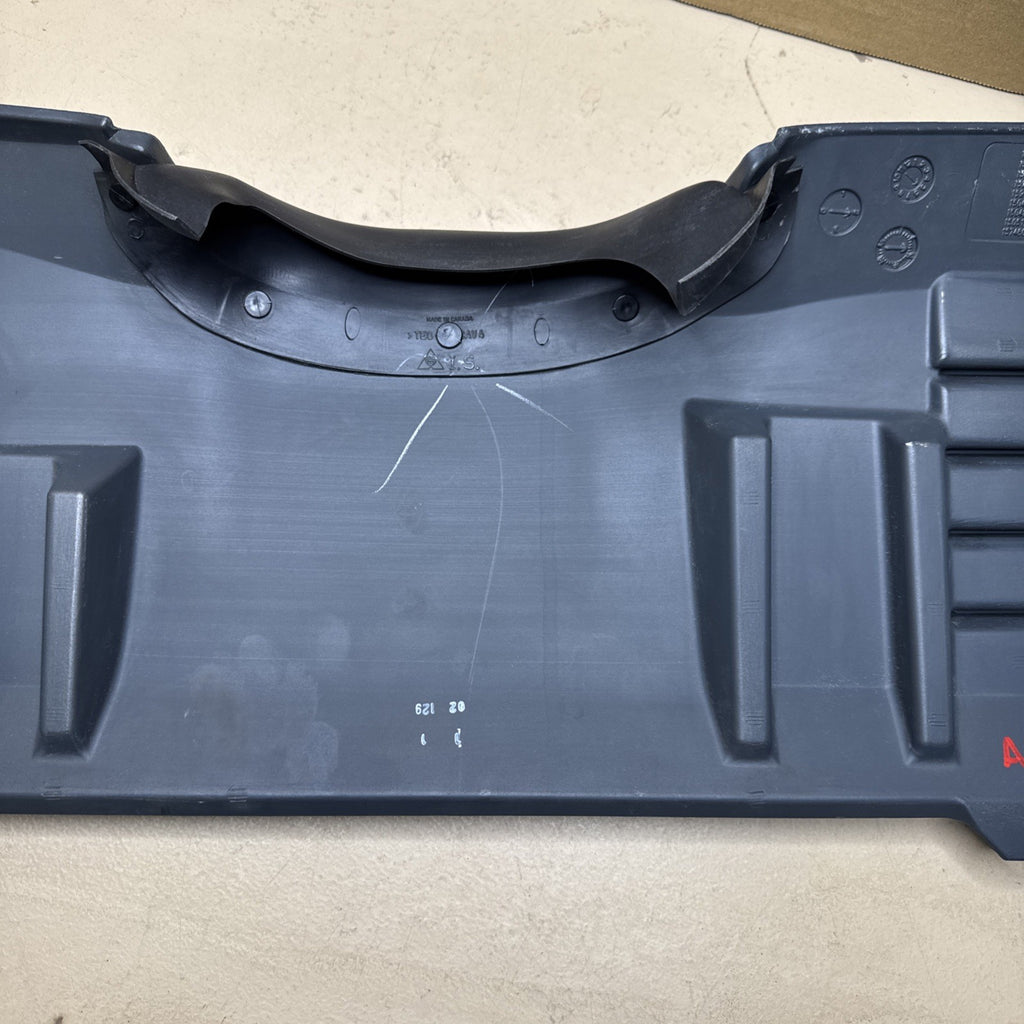 2000–2006 Silverado Sierra LH Knee Bolster Panel Medium Gray 15748089 OEM