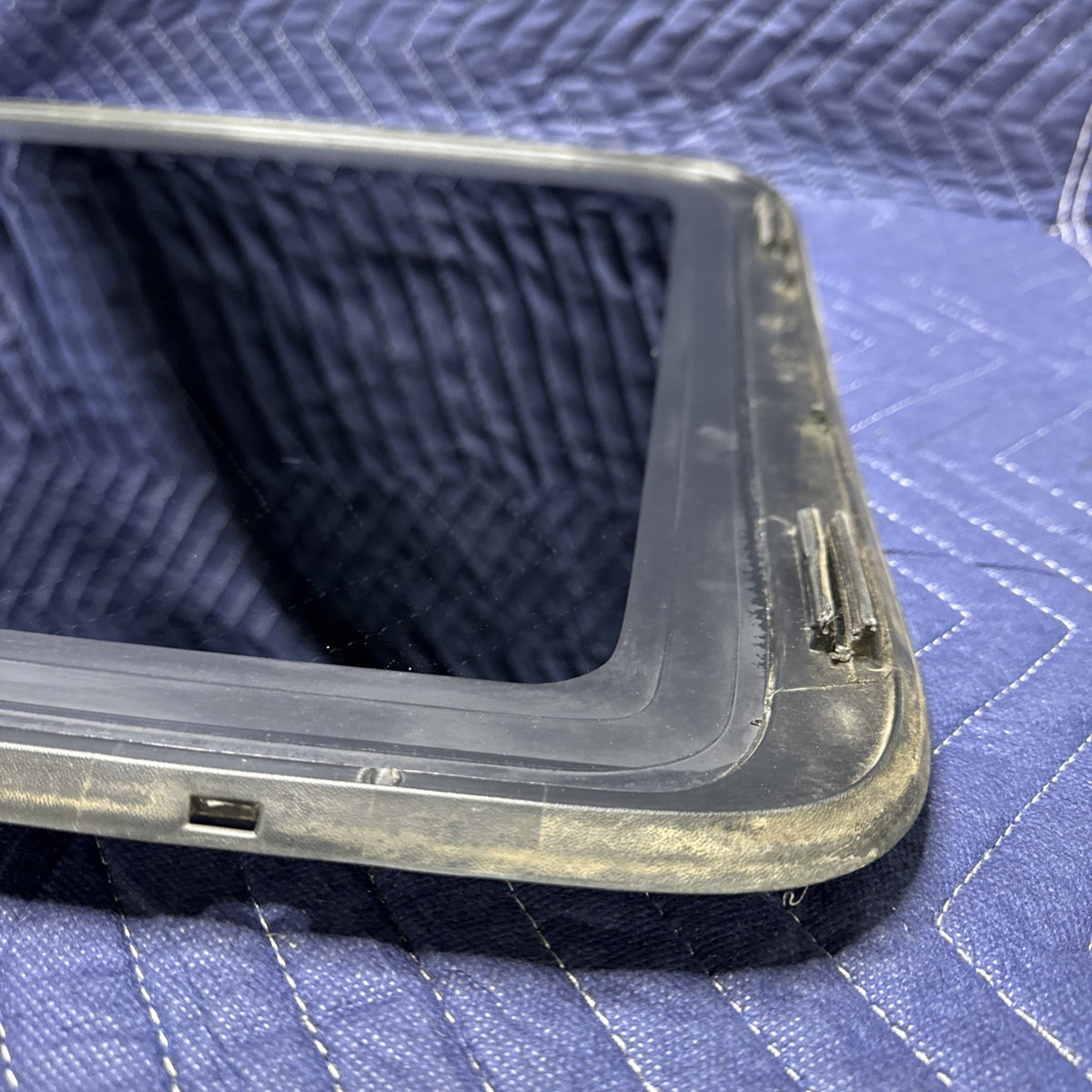 1999-2007 Silverado Sierra LH Dark Rear Quarter Vent Window Glass OEM