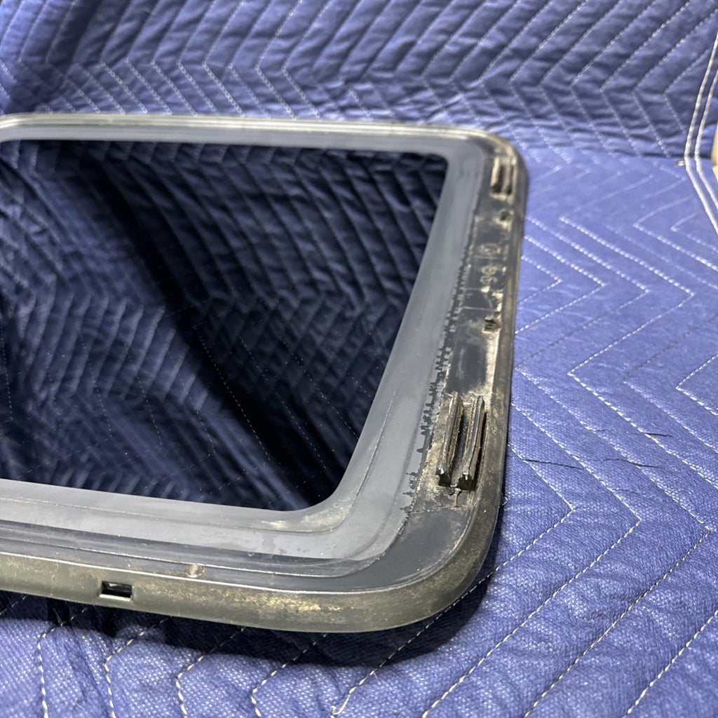 1999-2007 Silverado Sierra LH Rear Quarter Vent Privacy Window Glass OEM