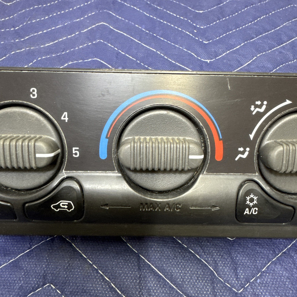 1999–2002 Silverado Sierra HVAC Climate Control Module 15054698 OEM