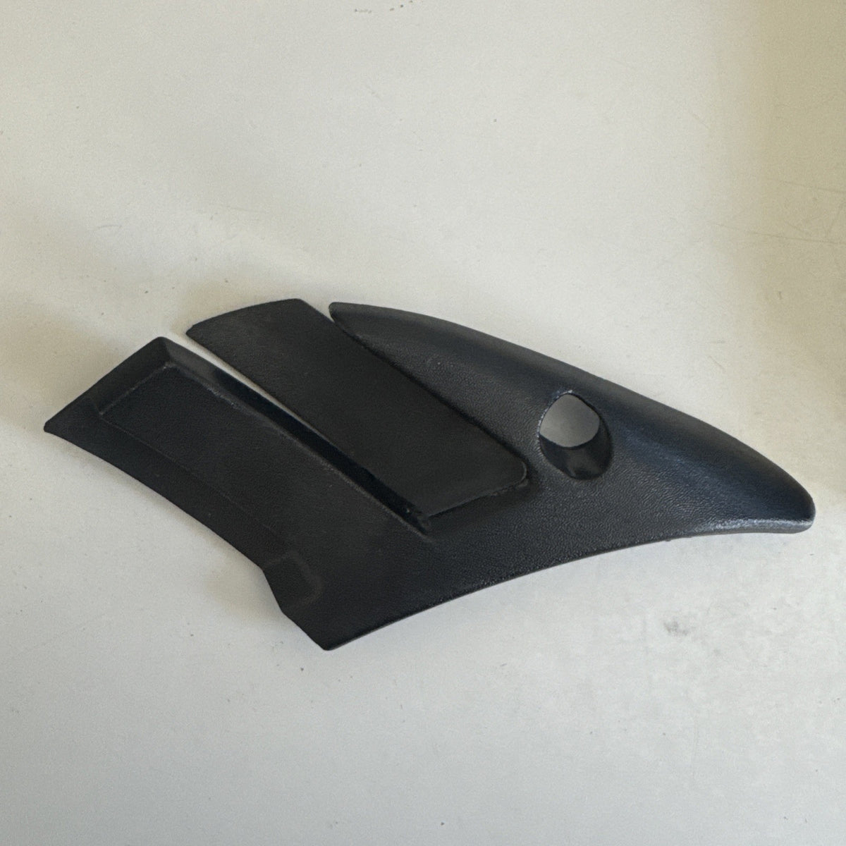 1999–2006 Silverado Sierra RH Cowl Panel End Cap 15753702 OEM