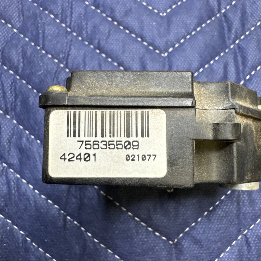 1999-2006 Chevrolet Silverado GMC Sierra HVAC Actuator 16163982 OEM