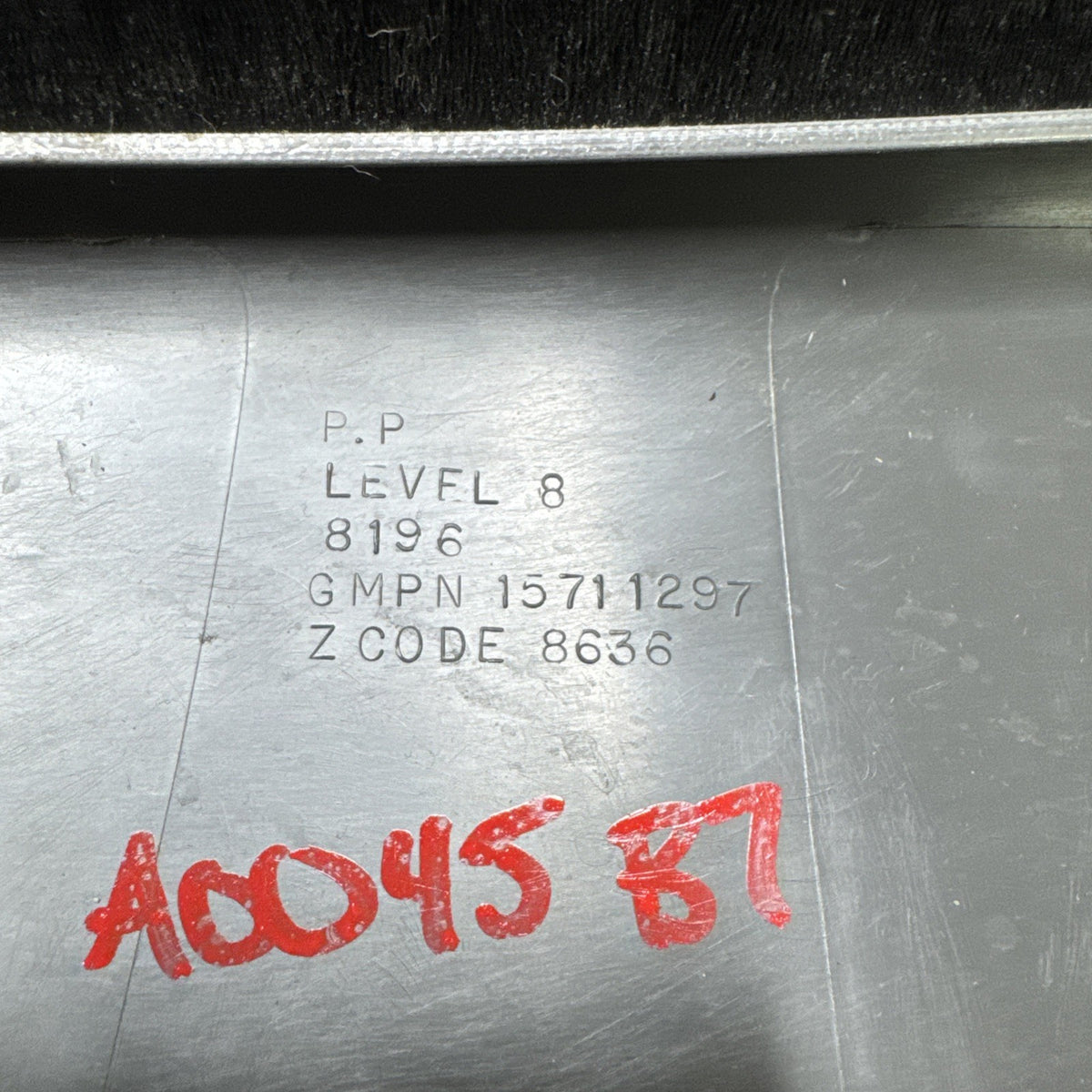 1999–2007 Silverado Sierra 4x4 Floor Shift Shifter Bezel 15711297 OEM