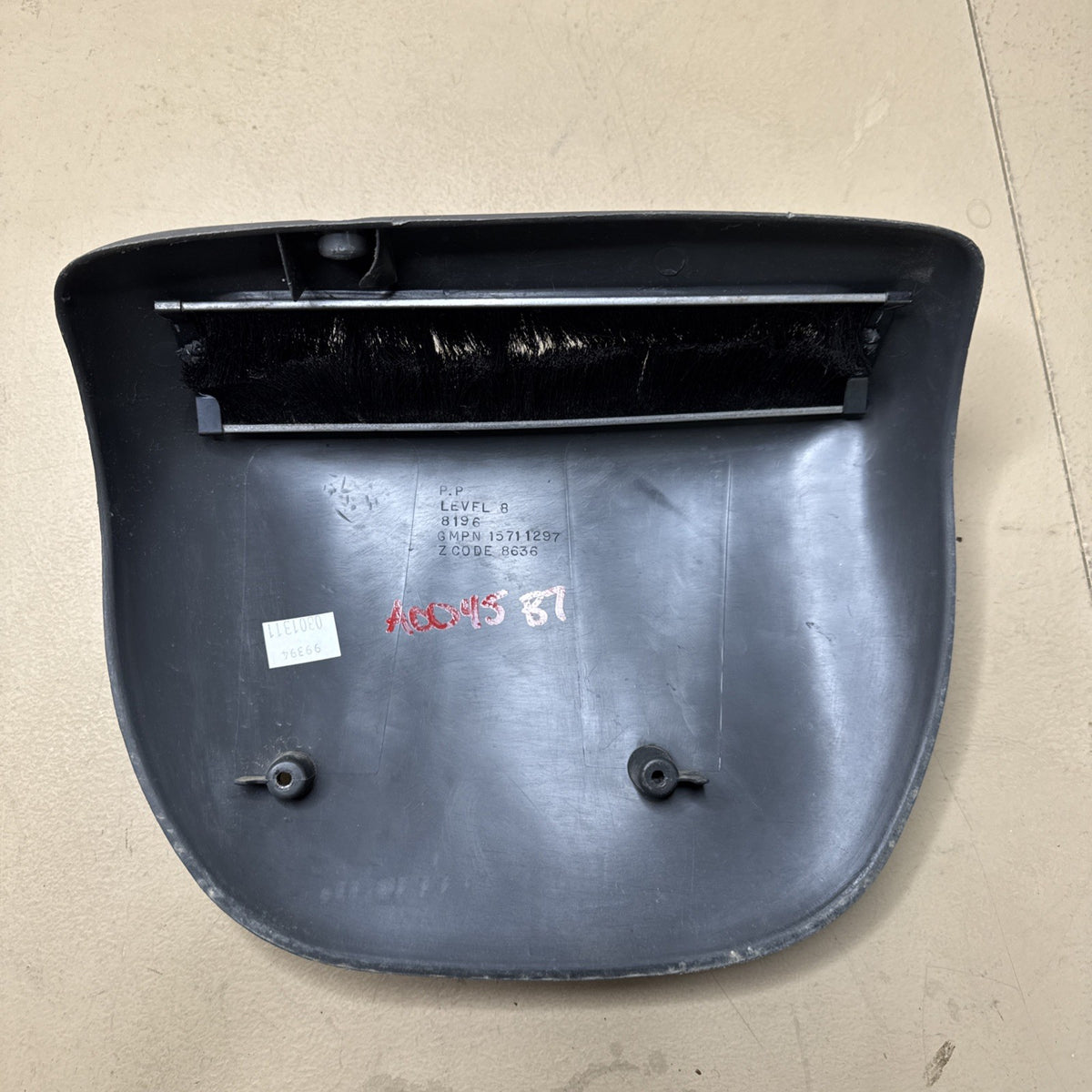 1999–2007 Silverado Sierra 4x4 Floor Shift Shifter Bezel 15711297 OEM