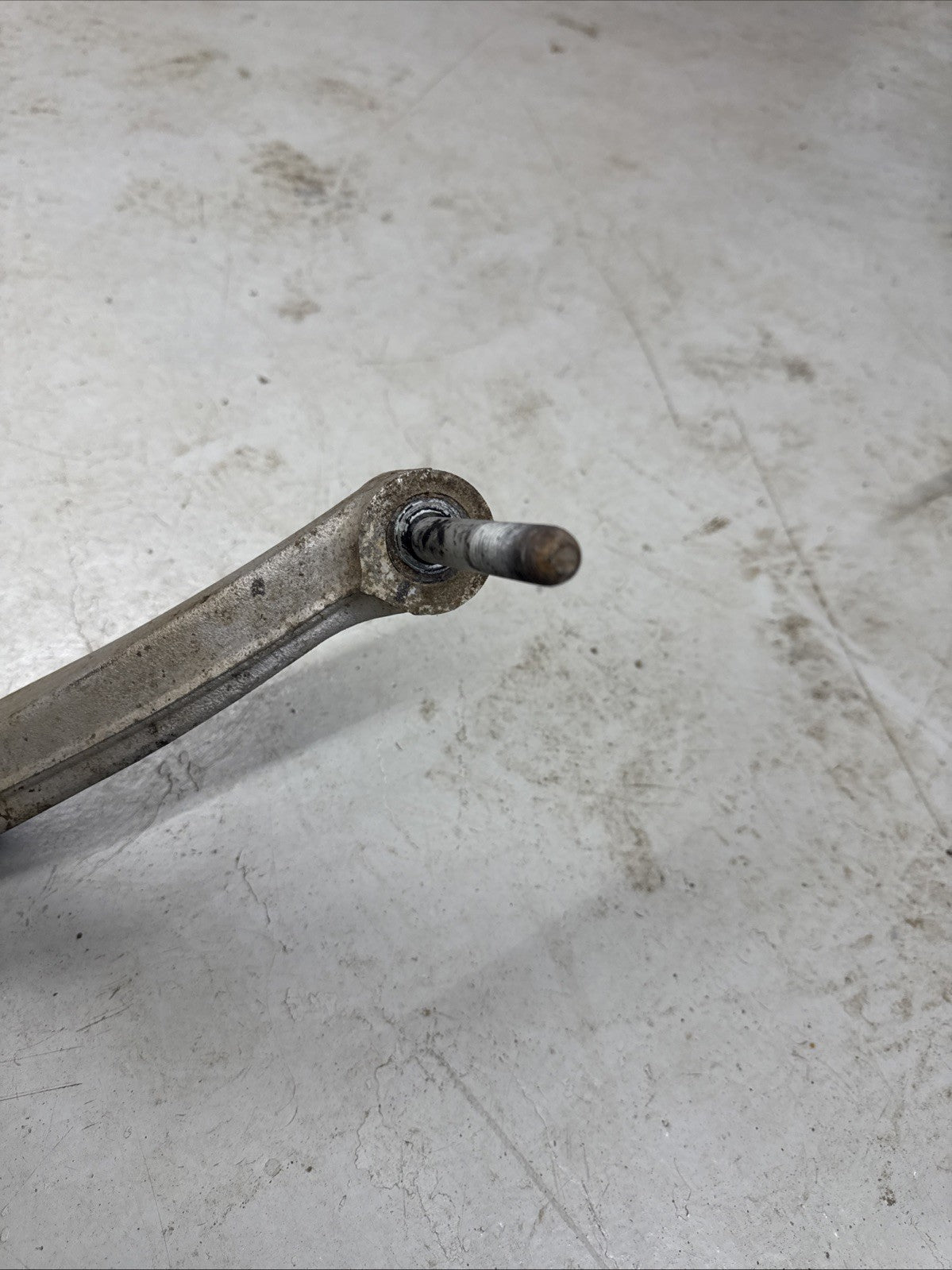 1999–2007 Silverado Sierra Front Differential Mount Bracket 15999801 OEM