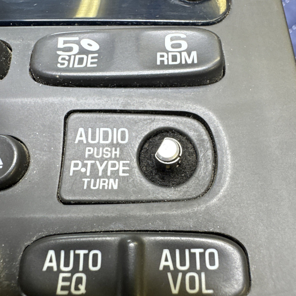 2003-2005 Chevrolet Silverado GMC Sierra Radio CD Cassette 15104156 OEM