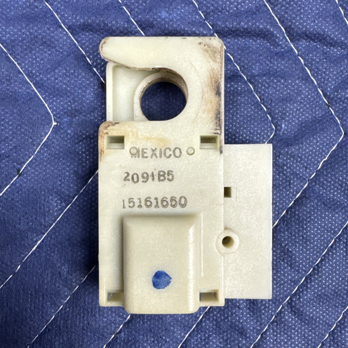 1999-2007 Chevrolet Silverado GMC Sierra Brake Light Switch 15161650 OEM