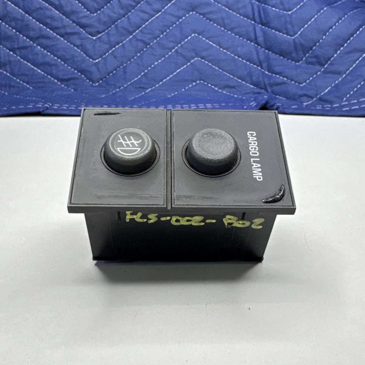1999-02 GM Silverado Sierra Tahoe Yukon Fog Cargo Lamp Light Switch 15735837