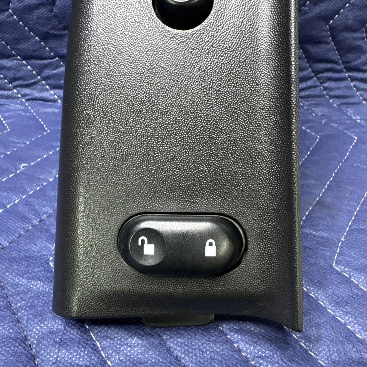 2002-2007 Ford F250 F350 Super Duty RH Window Lock Switch Bezel 2C3T-14A563-AA