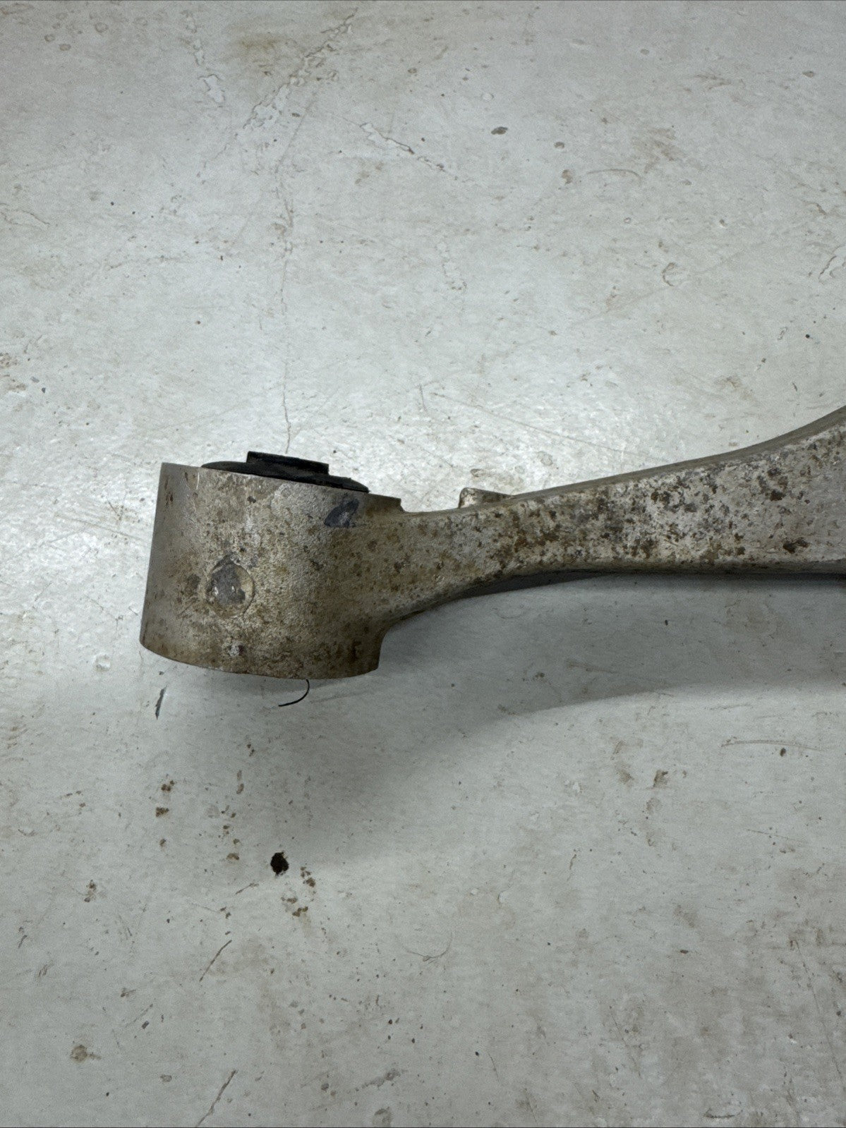 1999–2007 Silverado Sierra Front Differential Mount Bracket 15999801 OEM