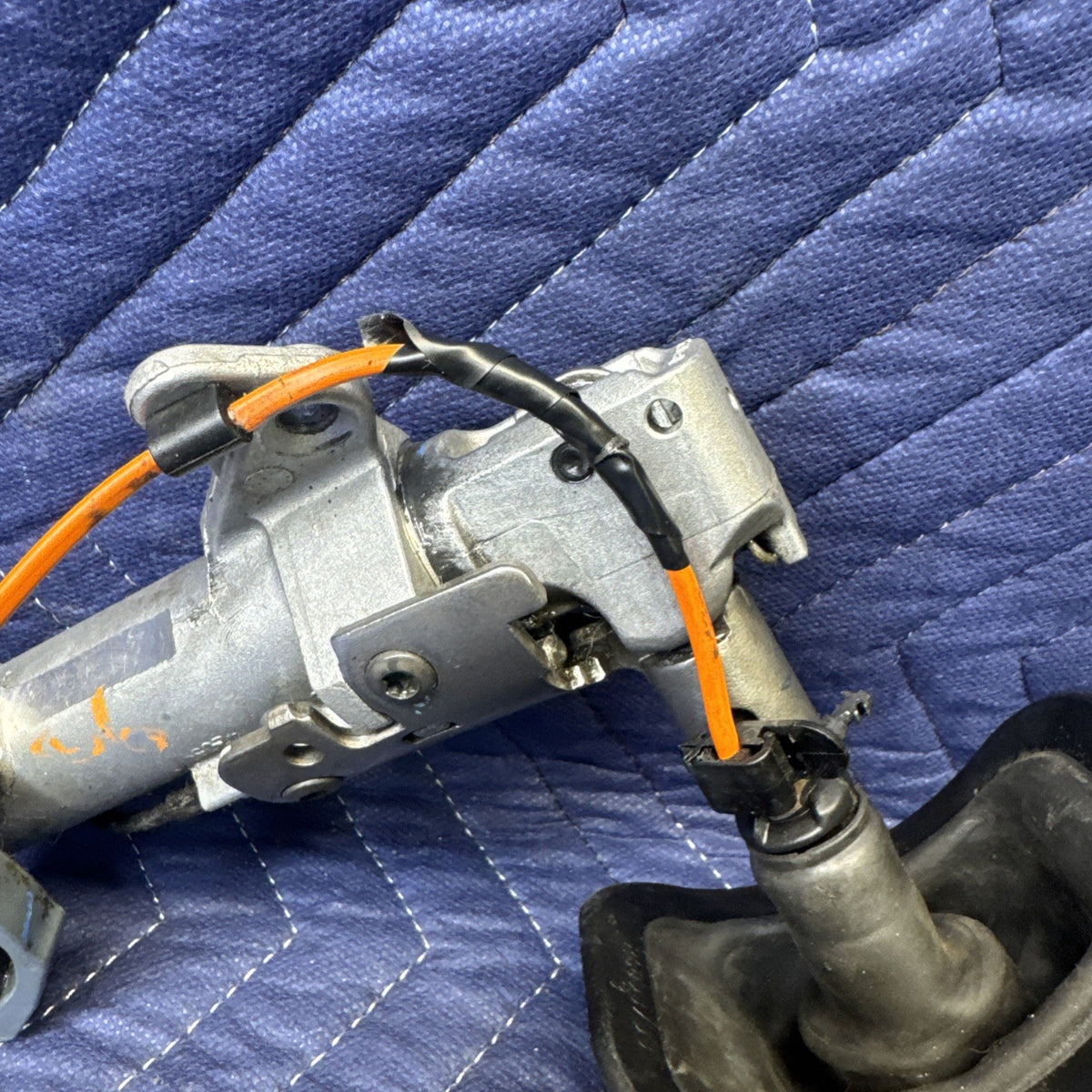 1999-2002 Silverado Sierra Column Shift Lever Tow Haul Shifter 19149553 OEM