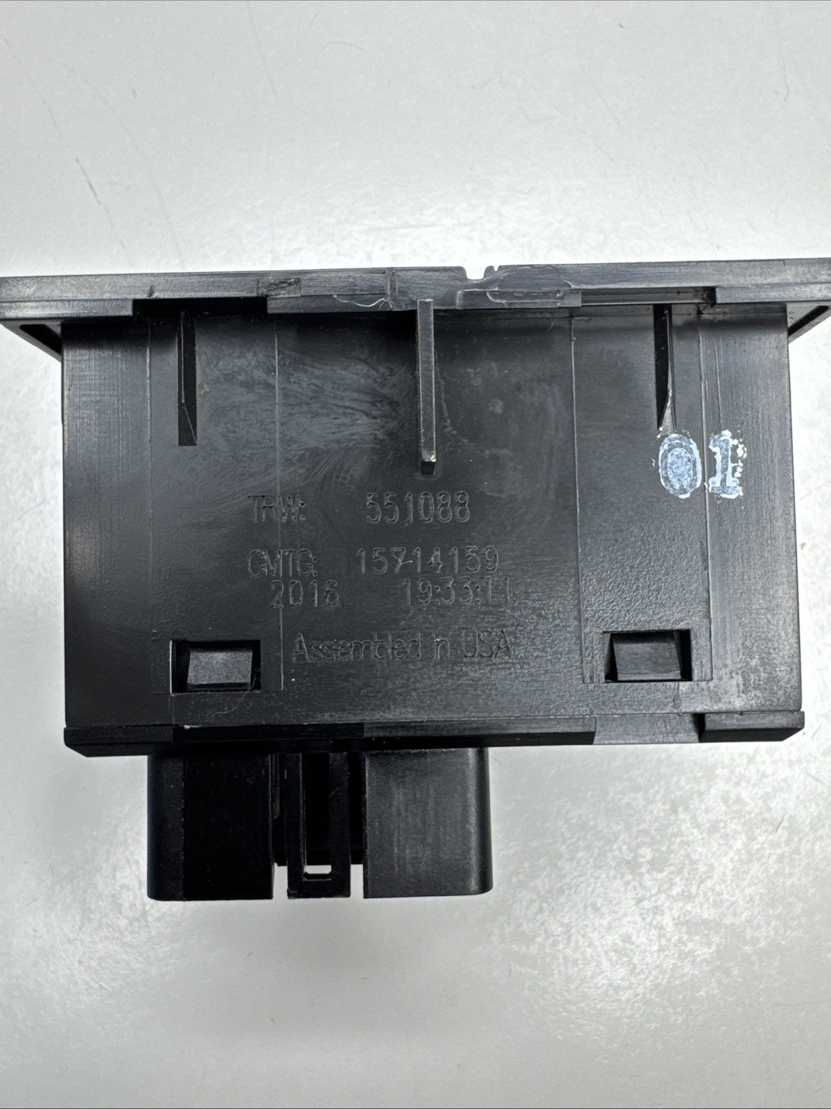 99-02 Silverado Sierra Suburban Yukon Cargo Lamp Light Switch 15714159 OEM