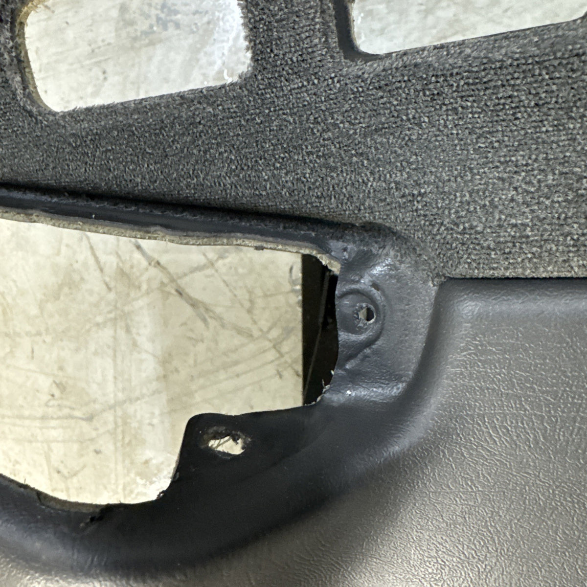 1999-2007 Silverado Sierra Tahoe Suburban Yukon RH Front Door Panel 15199354 OEM
