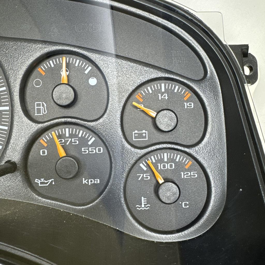 2000-02 GM Sierra Silverado Tahoe Instrument Cluster 15055363 264237KM OEM