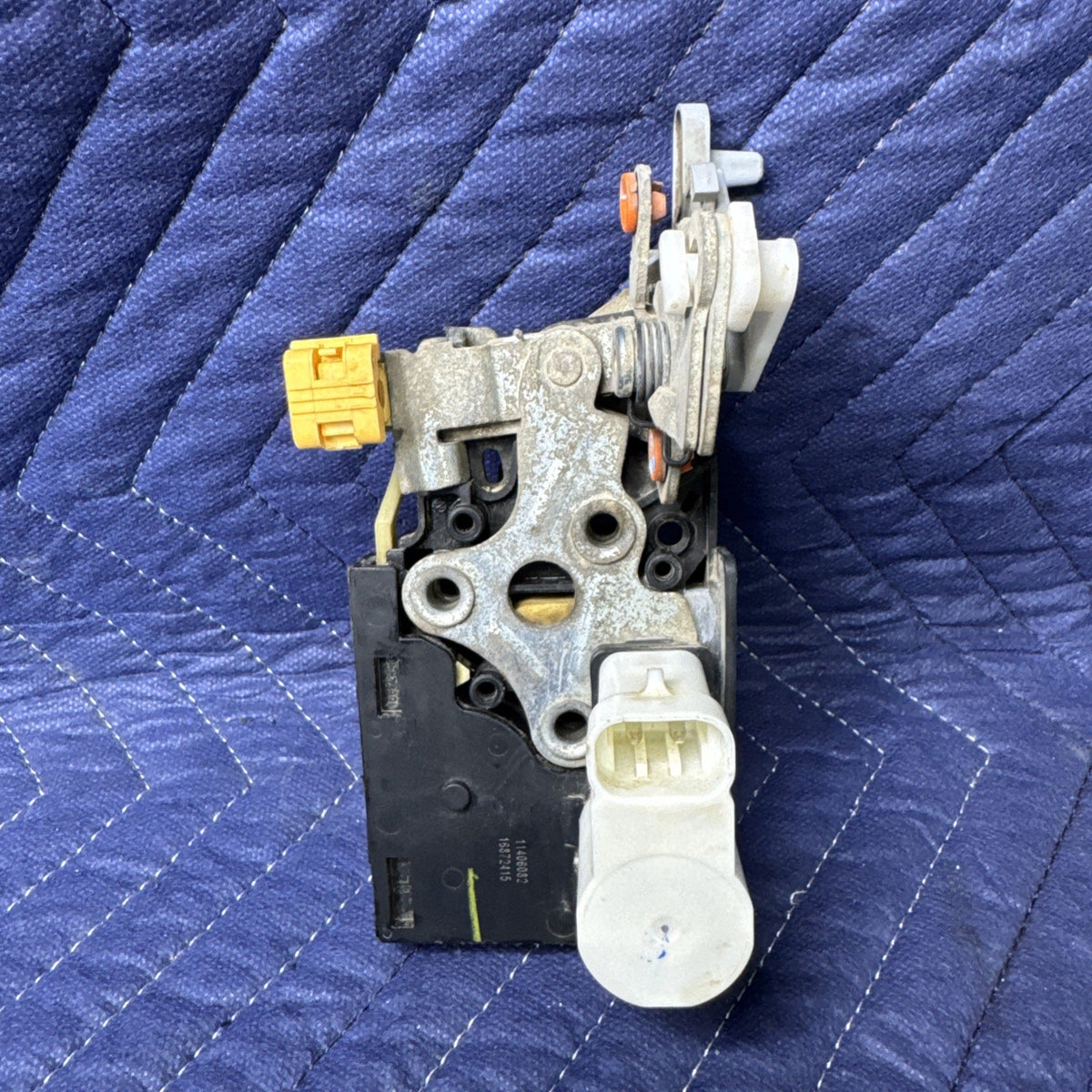 01-07 Silverado Sierra Tahoe Yukon Avalanche Rear Left Door Latch Lock Actuator