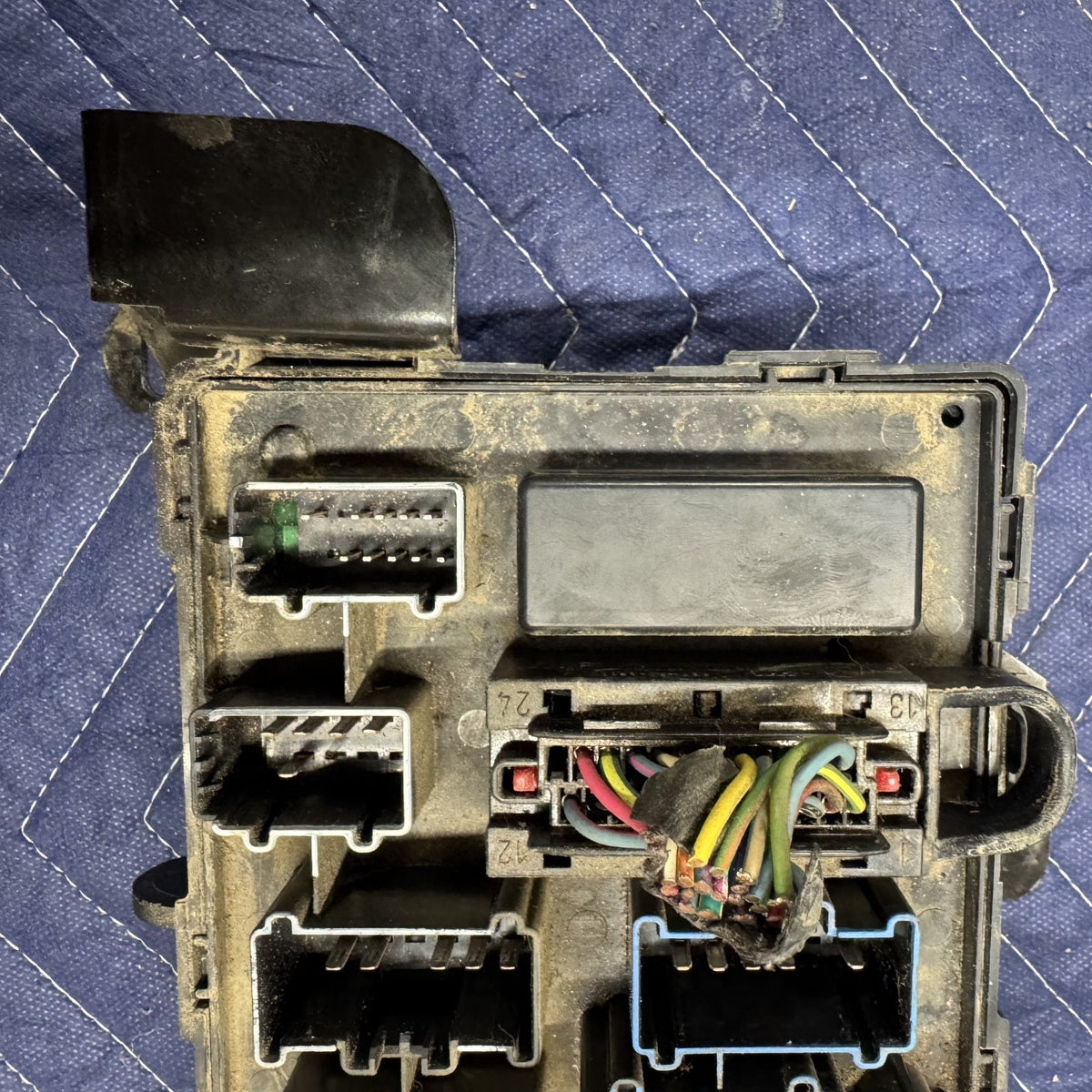 2005-2007 Ford F250 F350 Interior Fuse Box 5C3T-14A067 OEM
