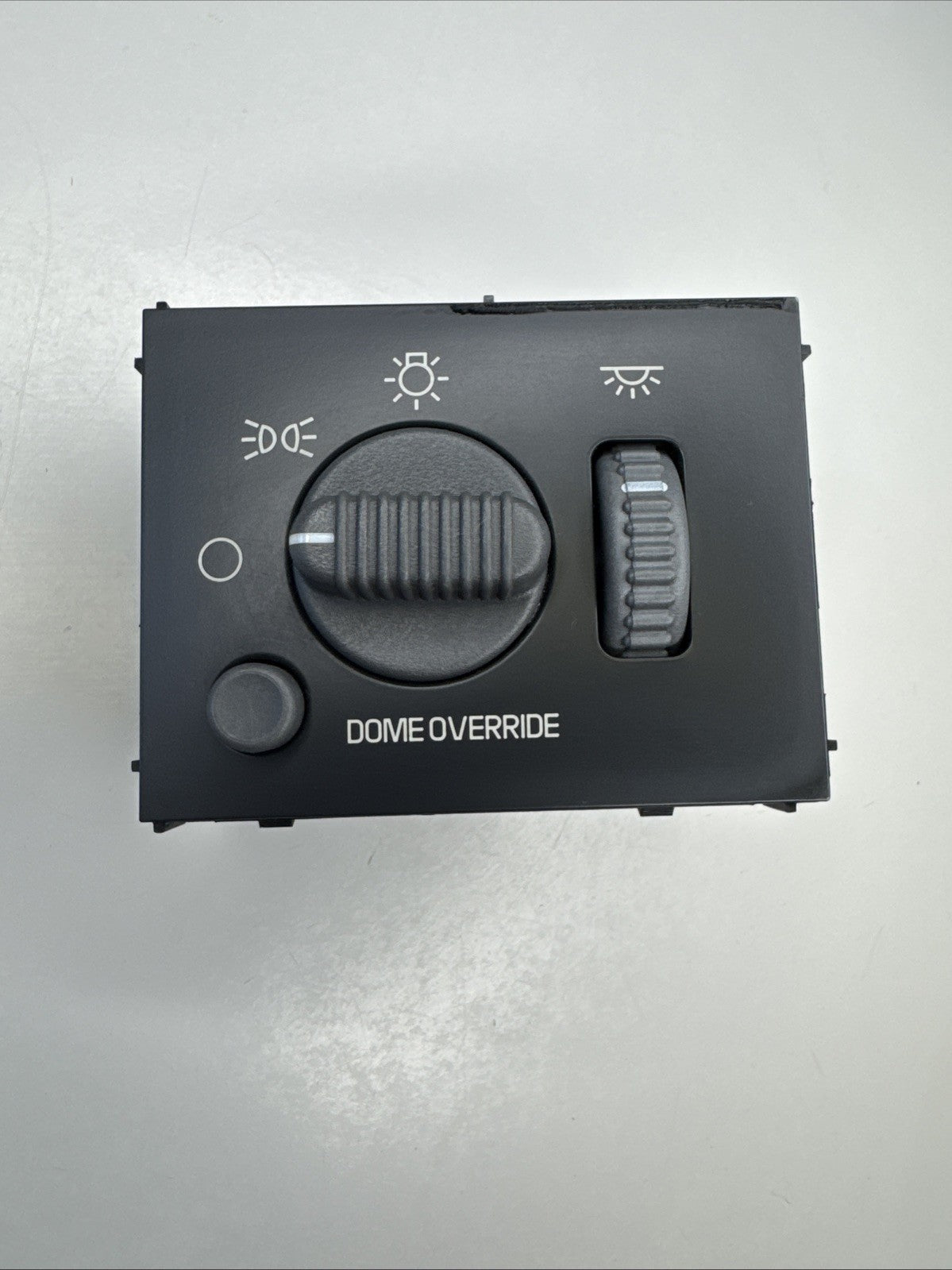99-02 Silverado Sierra Headlight Switch Dimmer Dome Override 15755595 OEM