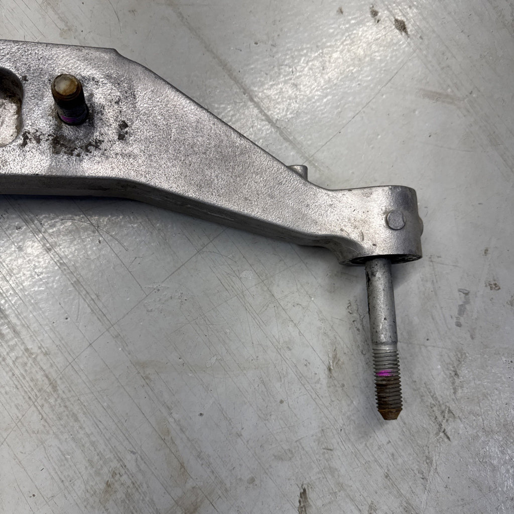 1999–2006 Silverado Sierra Front Differential Mount Bracket 15999802 OEM