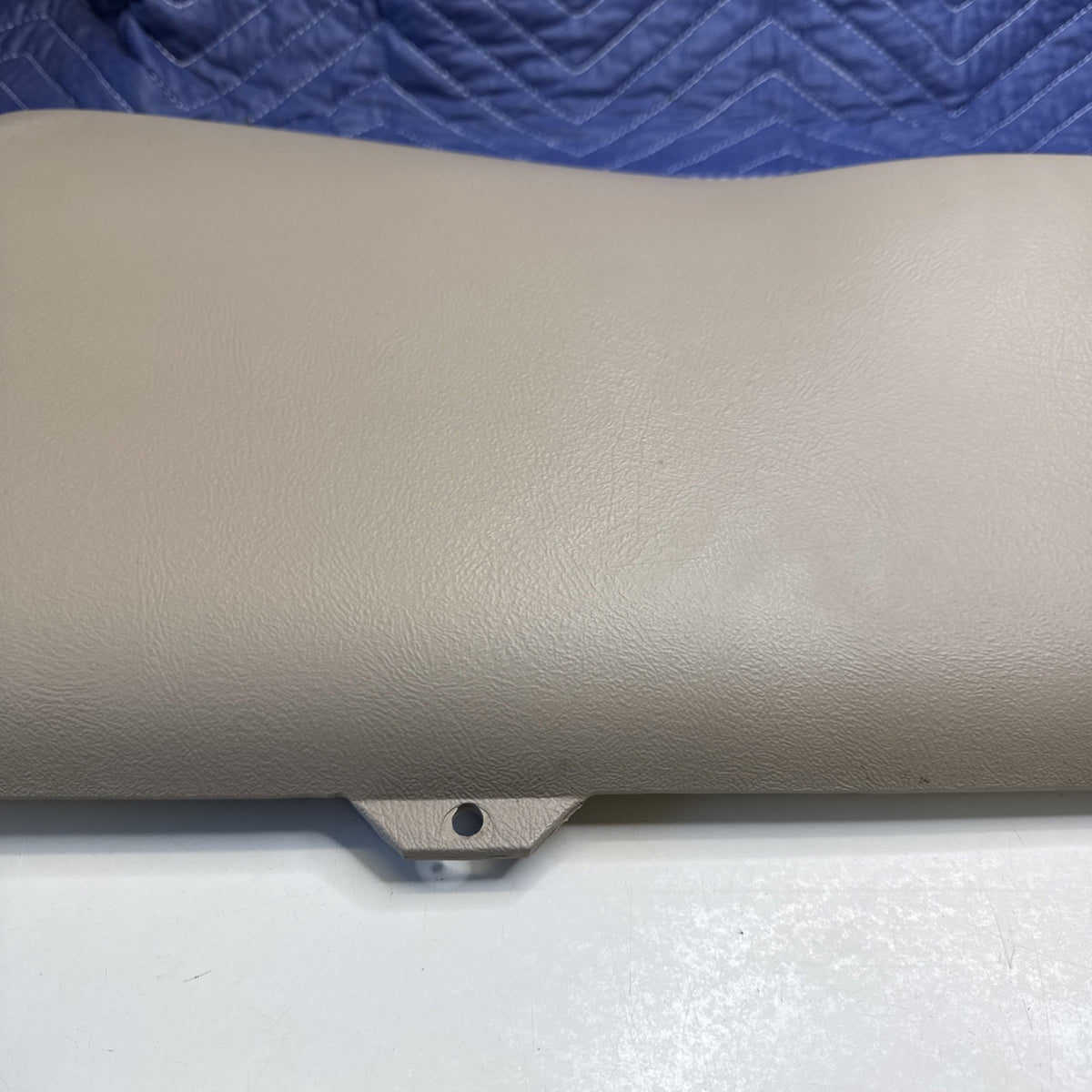 1999-06 GM Silverado Sierra Tahoe Yukon Lower Knee Bolster Trim 15051287 OEM