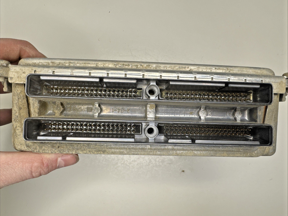 2001-2002 Silverado Sierra Engine Computer PCM ECM 12212431 0411 OEM