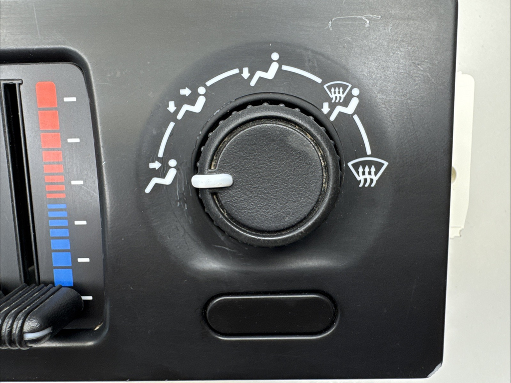 03-07 Silverado Sierra Climate Control AC Heater Dash Unit 15832313 OEM